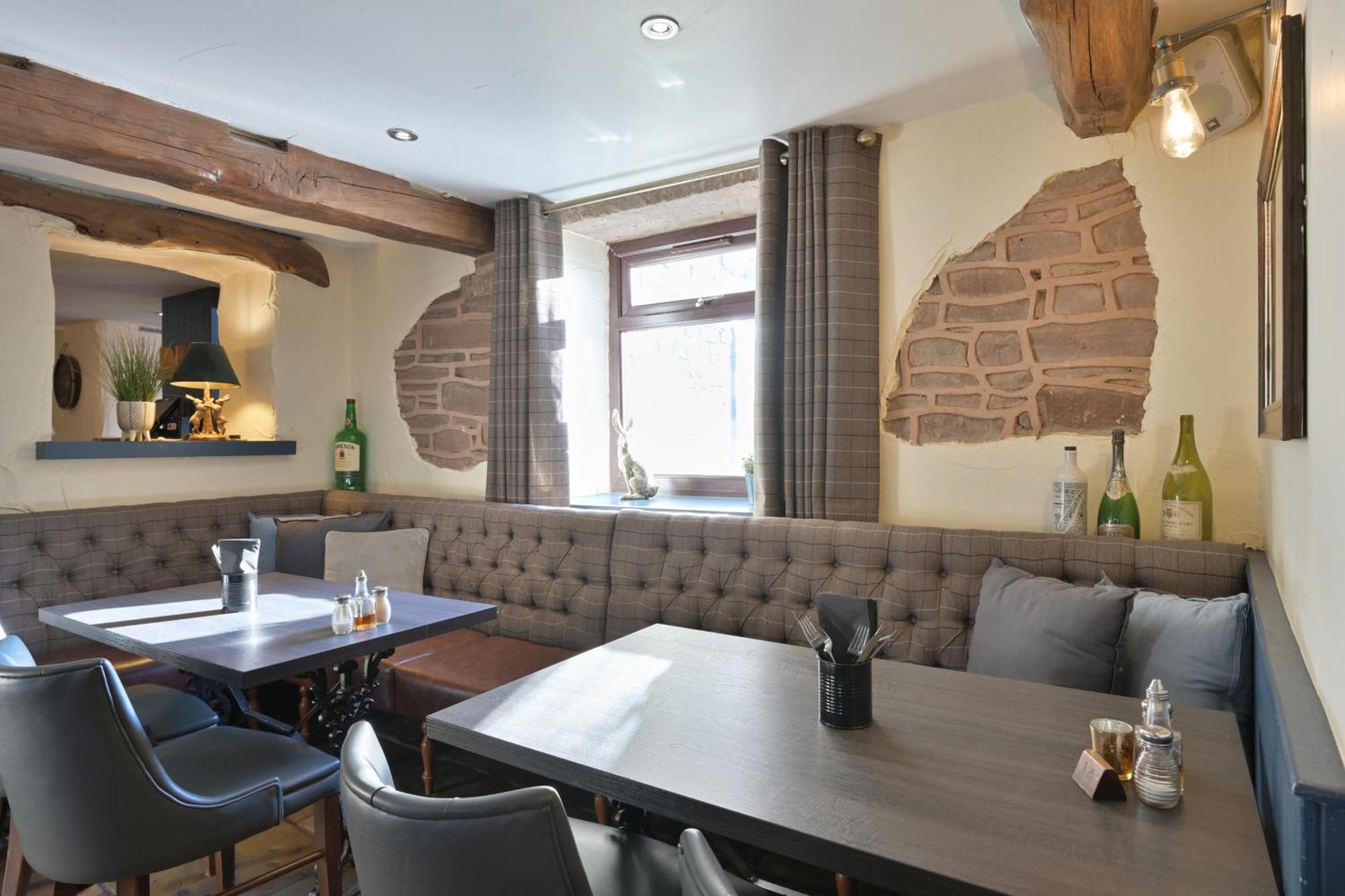 Rooms At The Dressers Arms チョーリー エクステリア 写真