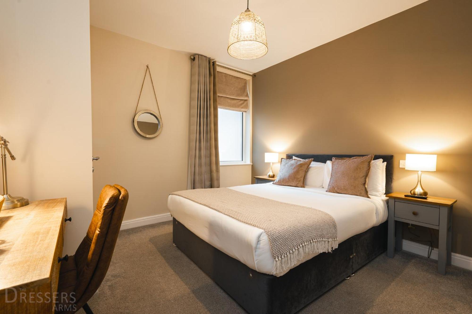 Rooms At The Dressers Arms チョーリー エクステリア 写真